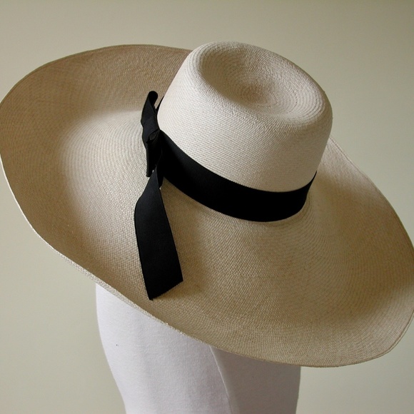 Ultrawide Vintage Ultrafino Panama Hat - Picture 2 of 4